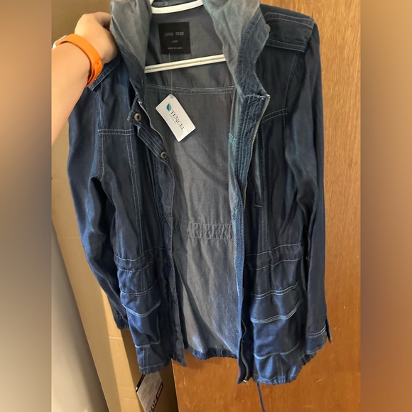 Brand new hooded denim jacket - Picture 5 of 5